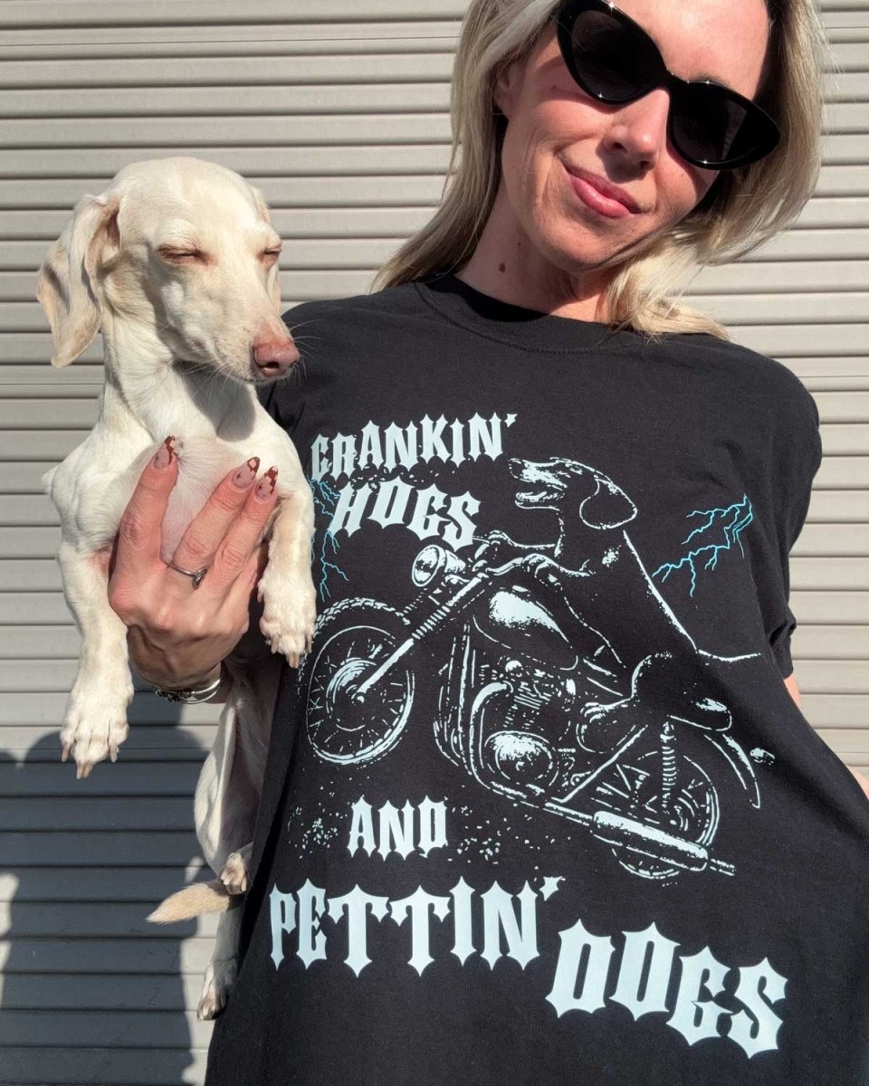 crankin’ hogs unisex tee - bean goods