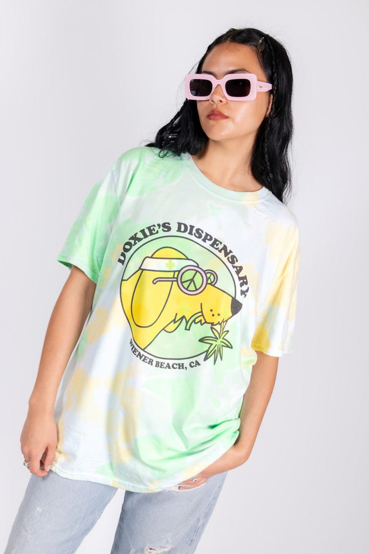 doxie’s dispensary unisex tie-dye tee - bean goods