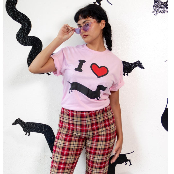 doxie love unisex tee | pink - bean goods