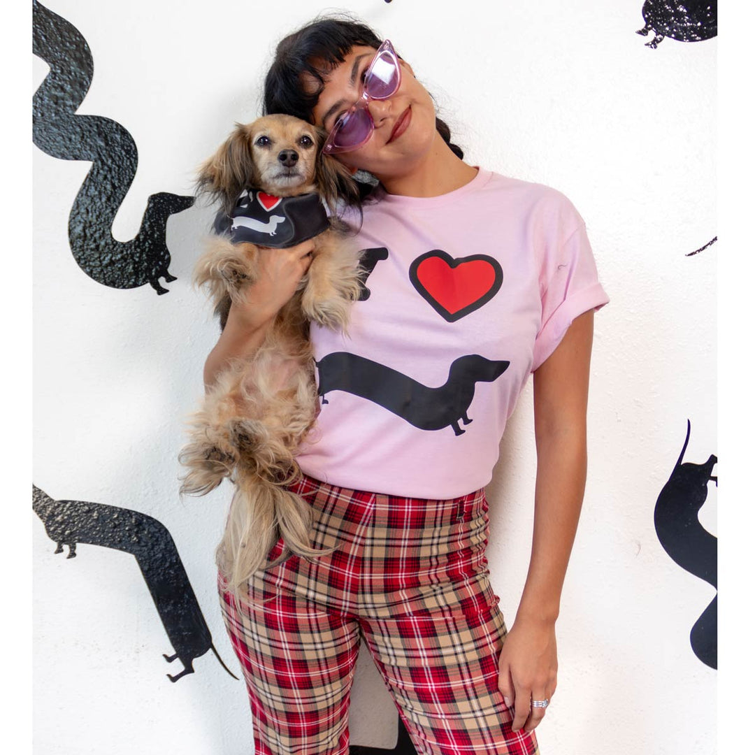 doxie love unisex tee | pink - bean goods