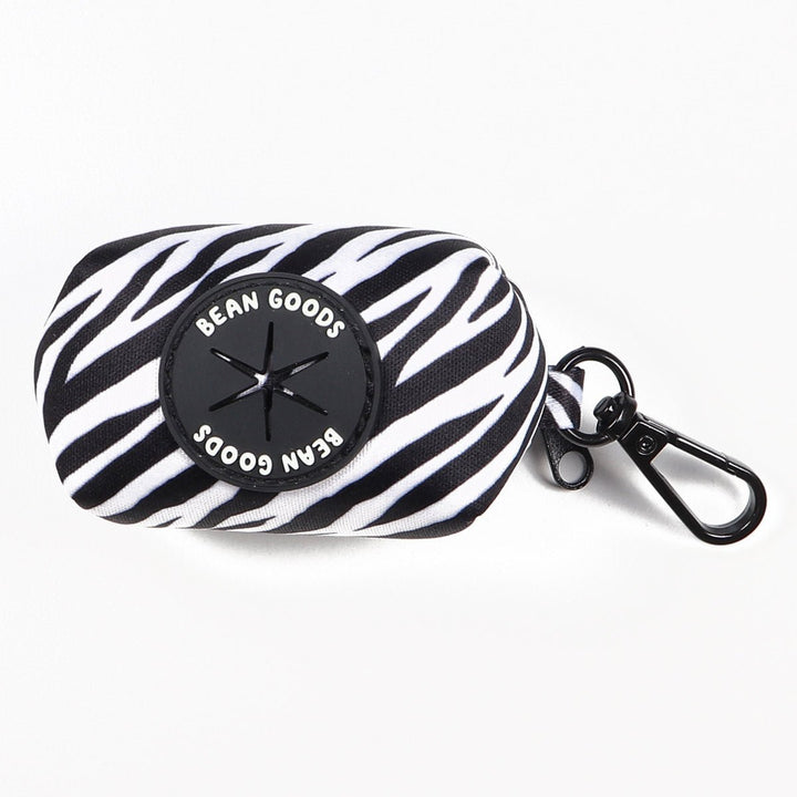 poop bag pouch - zebra ween - bean goods