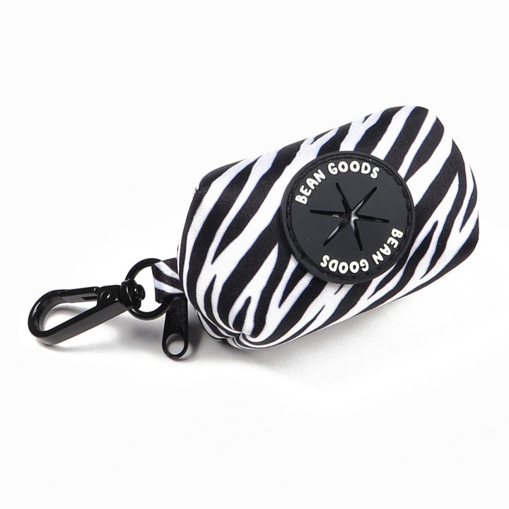 poop bag pouch - zebra ween - bean goods