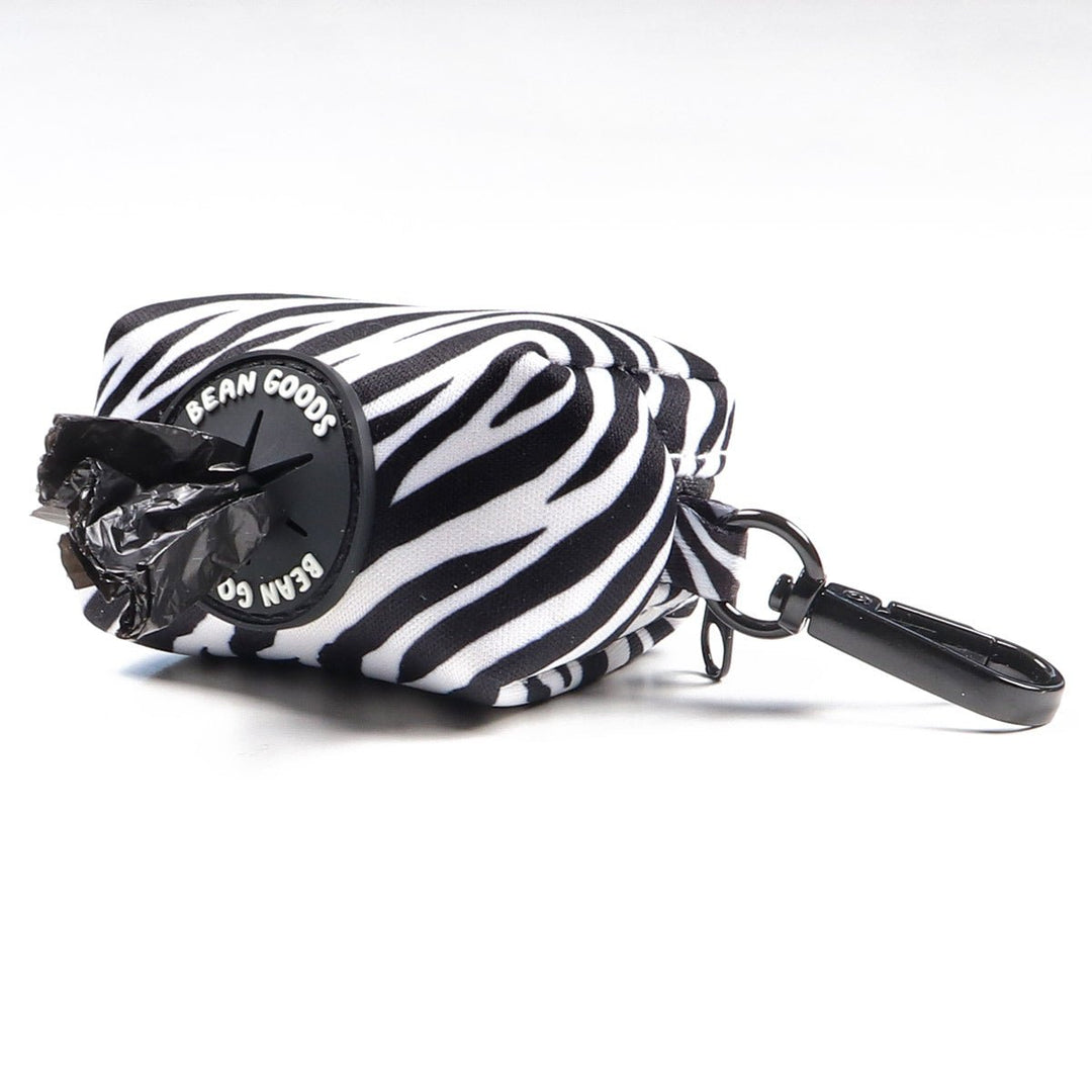 poop bag pouch - zebra ween - bean goods