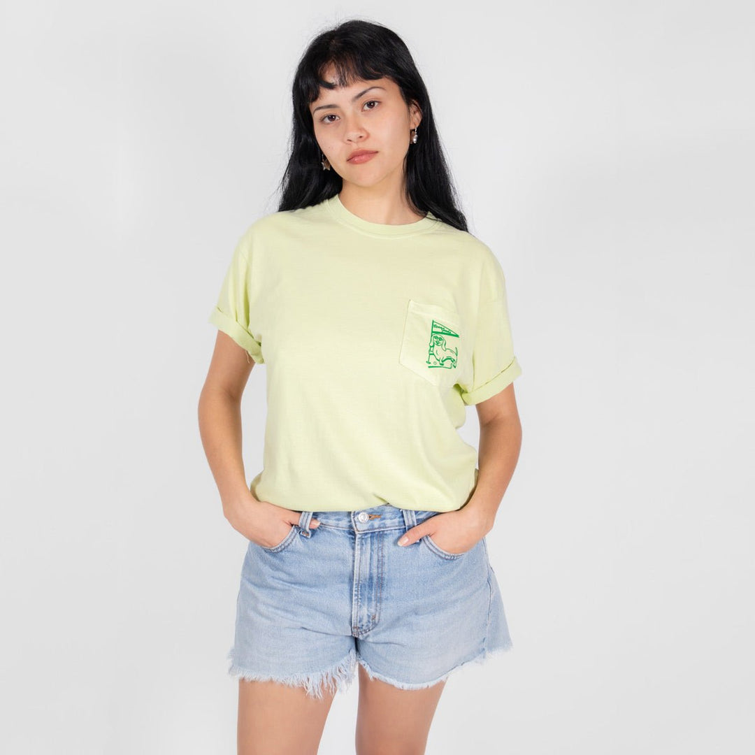 swingin’ wieners golf club unisex pocket tee | birdie green - bean goods